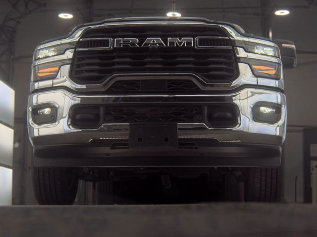 Used 2026 RAM 2500 Big Horn AWD/4WD image 2