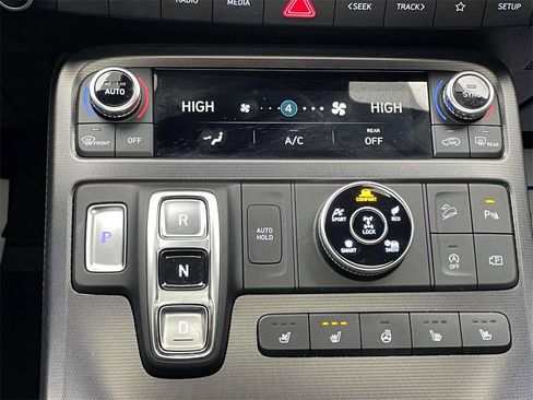 Used 2024 Hyundai Palisade Calligraphy image 29