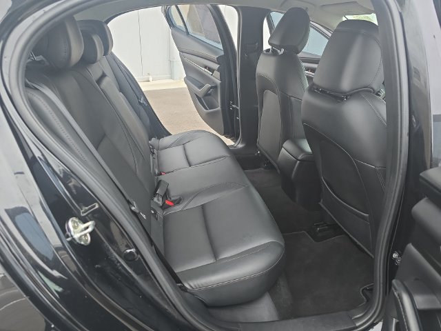 Used 2022 MAZDA MAZDA3 s FWD image 10