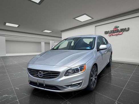 Used 2018 Volvo S60 T5 Inscription Platinum AWD/4WD image 5