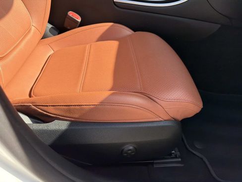 Used 2022 Mercedes-Benz C 300 Sedan image 12