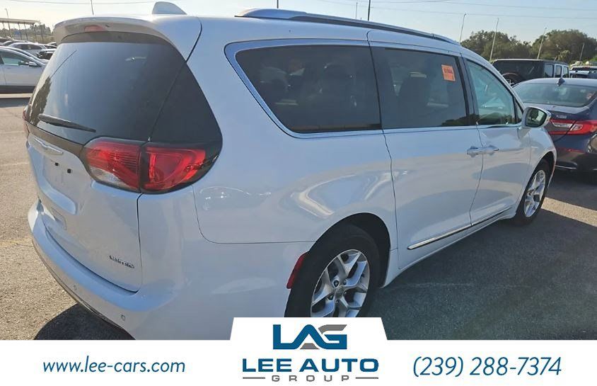 Used 2020 Chrysler Pacifica Limited FWD image 2