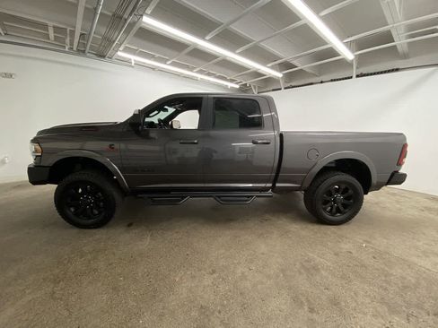 Used 2021 RAM 2500 Laramie w/ Night Edition AWD/4WD image 3