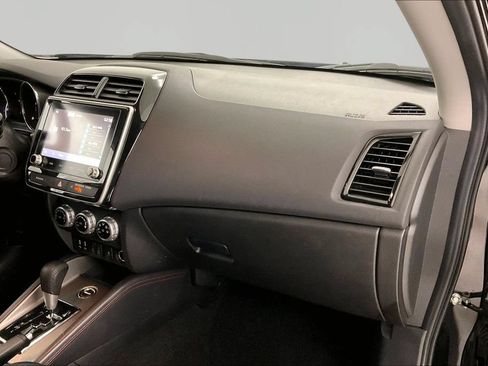 Used 2024 Mitsubishi Outlander Sport SE AWD/4WD image 20