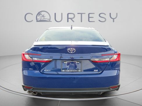 Used 2026 Toyota Camry SE FWD image 4