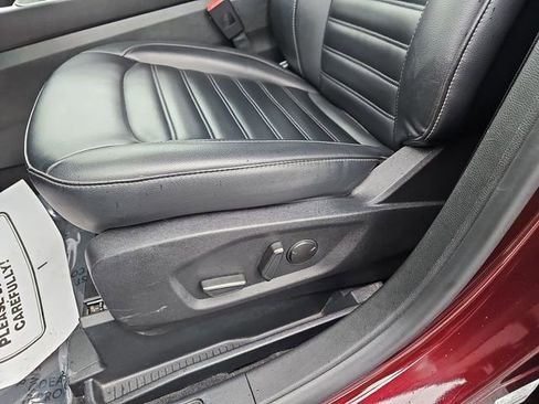 Used 2024 Ford Edge SEL image 16