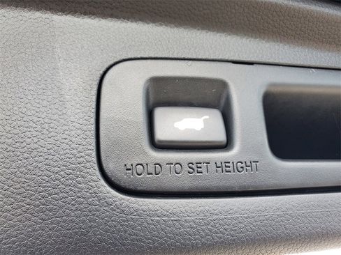 Used 2023 Honda CR-V EX-L image 9