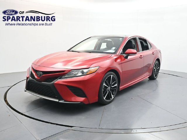 Used 2019 Toyota Camry XSE FWD image 3
