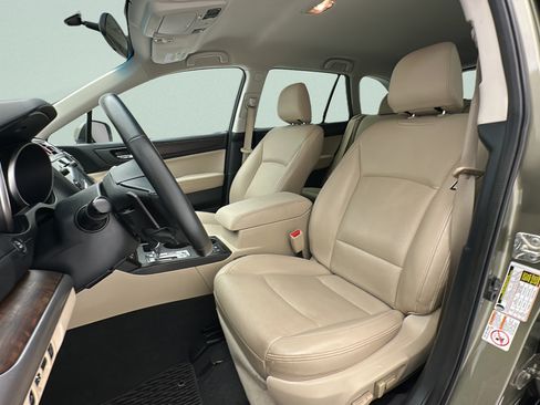 Used 2015 Subaru Outback 2.5i Limited AWD/4WD image 12