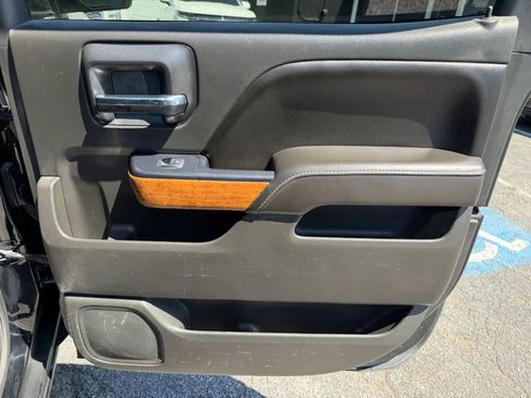 Used 2017 Chevrolet Silverado 1500 High Country RWD image 24