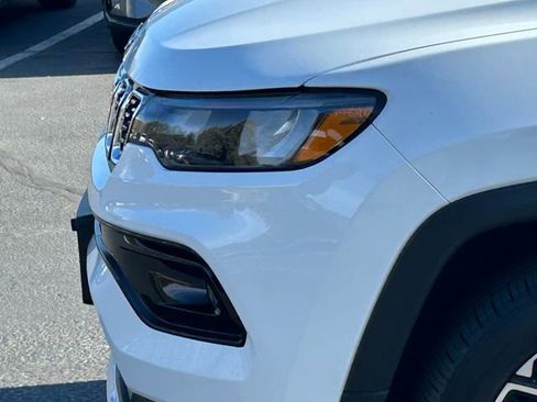 Used 2024 Jeep Compass Limited AWD/4WD image 12