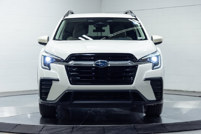 Used 2025 Subaru Ascent Premium AWD/4WD image 5