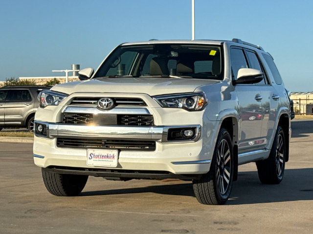 Used 2023 Toyota 4Runner Limited AWD/4WD image 3
