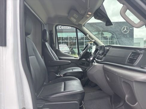 Used 2022 Ford Transit 350 DRW image 32