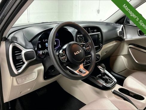 Used 2025 Kia Soul LX FWD image 16