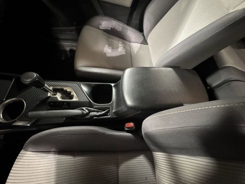 Used 2014 Toyota RAV4 XLE image 27