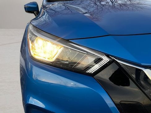 Used 2021 Nissan Versa SV image 24