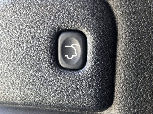 Used 2021 Dodge Durango SRT Hellcat w/ Technology Group image 13