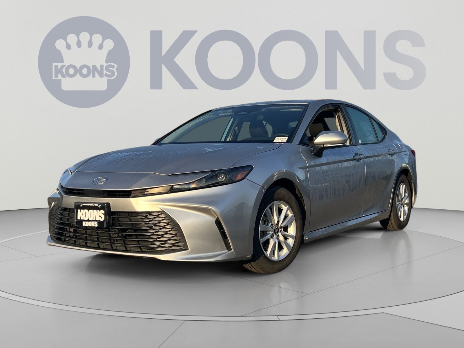 Used 2025 Toyota Camry LE FWD image 1
