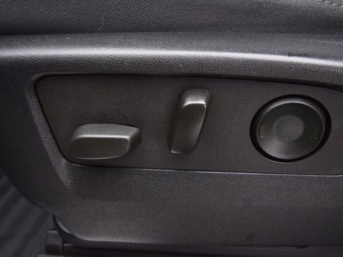 Used 2022 Chevrolet Silverado 1500 LT image 27