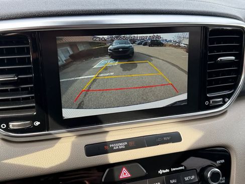 Used 2022 Kia Sportage EX w/ EX Technology Package image 22