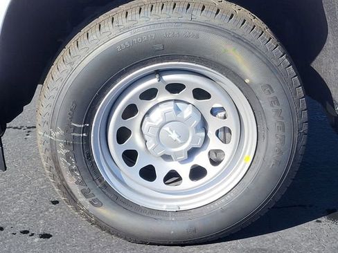 New 2026 Chevrolet Silverado 1500 W/T image 10