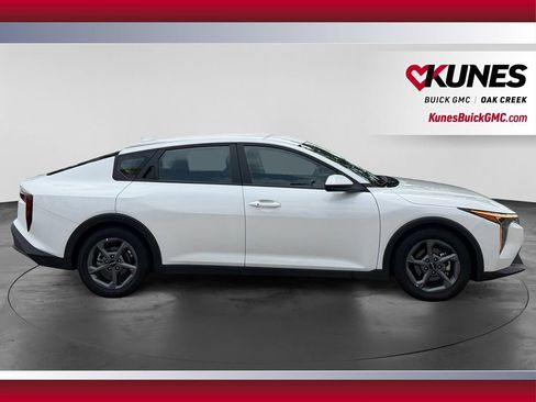 Used 2025 Kia K4 FWD image 12