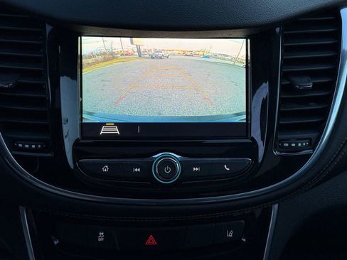 Used 2018 Chevrolet Trax Premier image 18