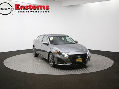 Used 2024 Nissan Altima 2.5 SV w/ SV Premium Package AWD/4WD image 50