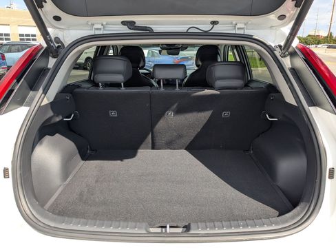 Certified 2023 Kia Niro Wind w/ Wind Preserve Package FWD image 30