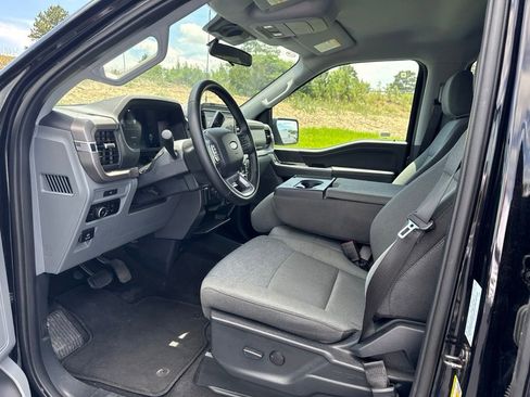 Used 2025 Ford F150 XLT w/ Equipment Group 301A Standard RWD image 13