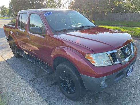 Used 2012 Nissan Frontier S image 10