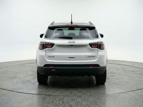 Used 2025 Jeep Compass Trailhawk AWD/4WD image 7