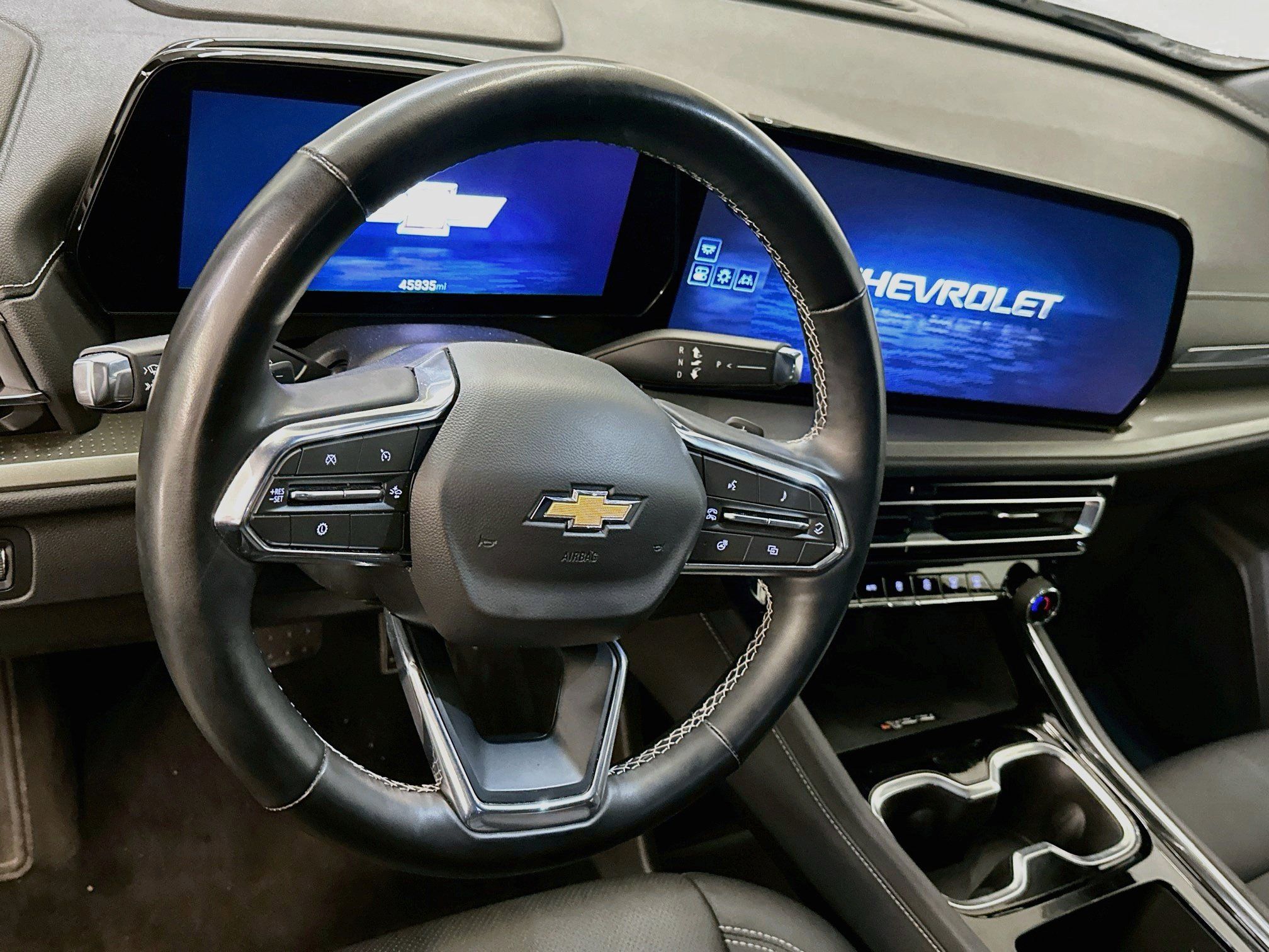 Used 2025 Chevrolet Traverse LT AWD/4WD image 18