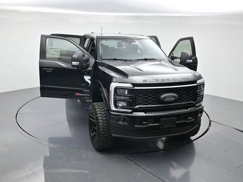 New 2025 Ford F250 XLT w/ Black Appearance Package image 46
