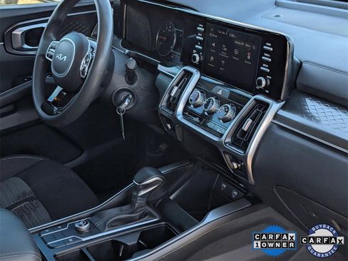 Used 2022 Kia Sorento LX image 29