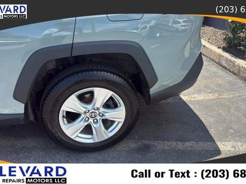 Used 2021 Toyota RAV4 XLE AWD/4WD image 10