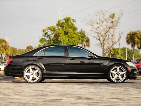 Used 2011 Mercedes-Benz S 63 AMG w/ AMG Performance Pkg image 9