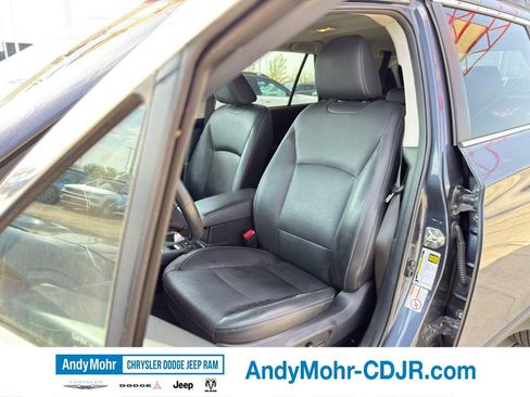 Used 2017 Subaru Outback 2.5i Limited AWD/4WD image 5