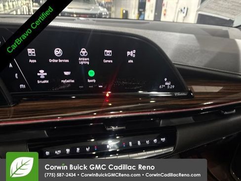 Used 2021 Cadillac Escalade Premium Luxury AWD/4WD image 25