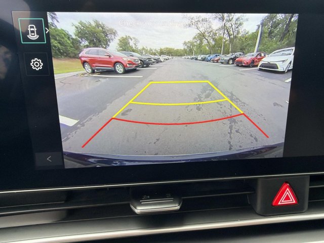 Used 2026 Kia Carnival FWD image 27