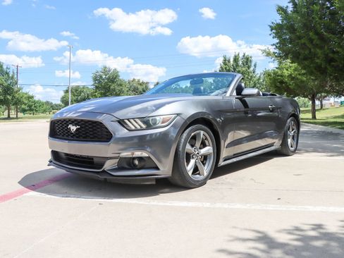 Used 2015 Ford Mustang Convertible w/ Equipment Group 051A RWD image 3