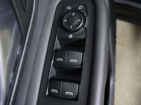 Used 2023 GMC Terrain SLT image 37