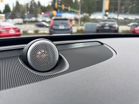 Used 2017 Volvo XC90 T6 Momentum w/ Vision Package image 28