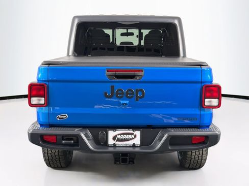 Used 2021 Jeep Gladiator Sport AWD/4WD image 14