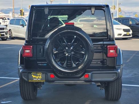 Used 2025 Jeep Wrangler Unlimited Sahara w/ Safety Group AWD/4WD image 5