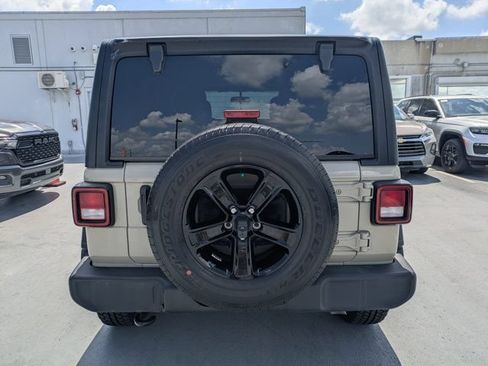 Used 2022 Jeep Wrangler Unlimited Sport AWD/4WD image 4