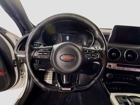 Used 2019 Kia Stinger GT2 AWD/4WD image 13