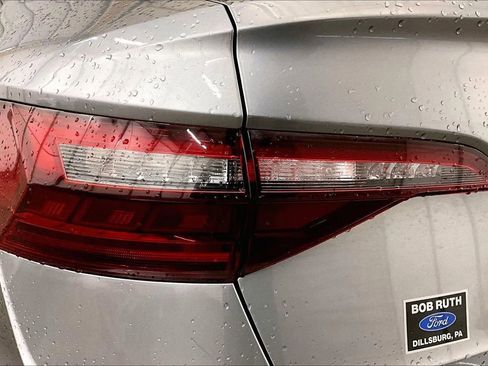 Used 2020 Volkswagen Jetta SE w/ SE Cold Weather Package image 28