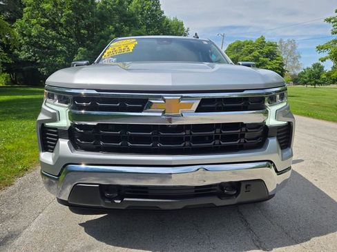 Used 2022 Chevrolet Silverado 1500 LT w/ Safety Package AWD/4WD image 9